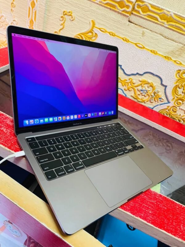 2020 MacBook UK used - Image 5